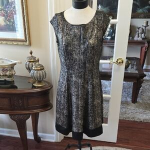 Signature by Robbie Bee Black Silver Cap Sleeve Fit & Flare Dress size Large EUC